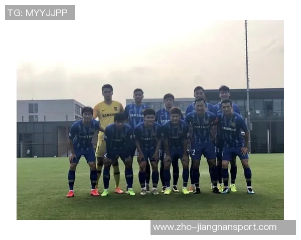苏宁足球队迎战泰州远大全力争胜展现实力与团队精神 苏宁足球队迎战泰州远大全力争胜展现实力与团队精神